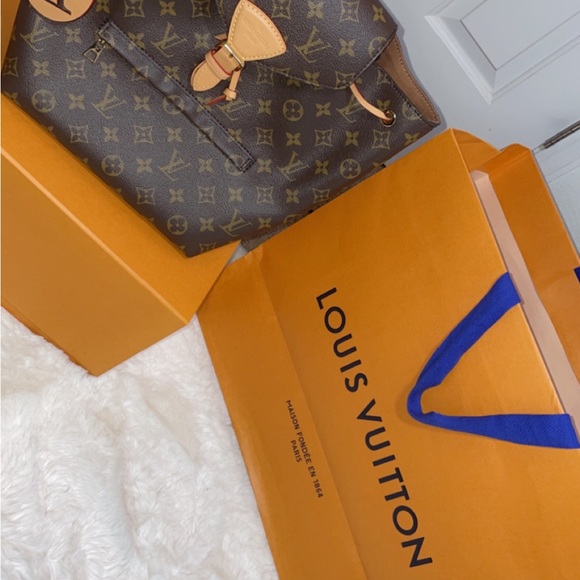 Brand new Louis Vuitton backpack purse in excellent condition!! - Picture 7 of 7